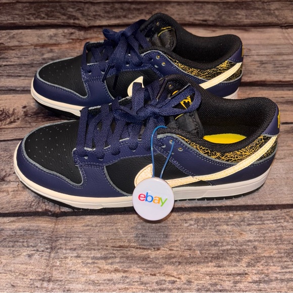 Nike Dunk Low Vintage Michigan Midnight Navy FZ4014-010 Men's Size 7.5 - Picture 3 of 10